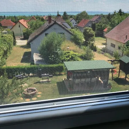 Lila Fuge Apartman * Balatonfured
