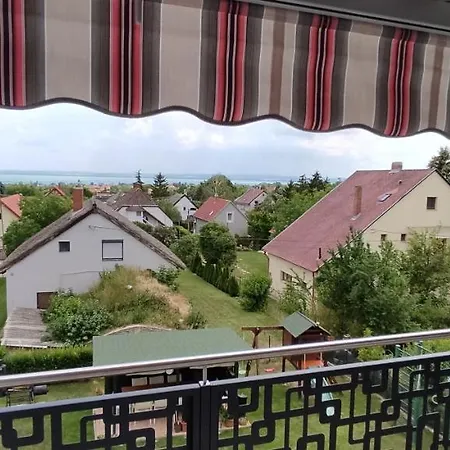 Appartement Lila Fuge Apartman