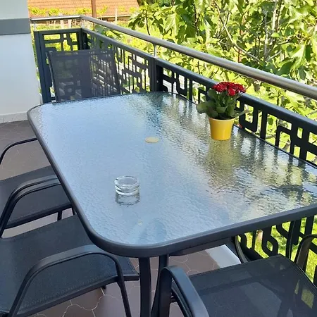 Lila Fuge Apartman Apartment