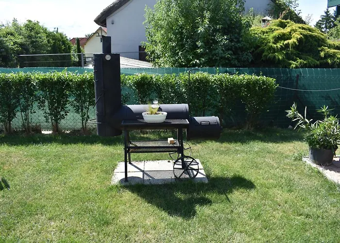 Lila Fuge Apartman Apartment