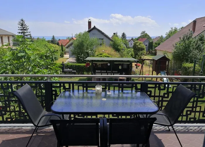 Lila Fuge Apartman Balatonfured