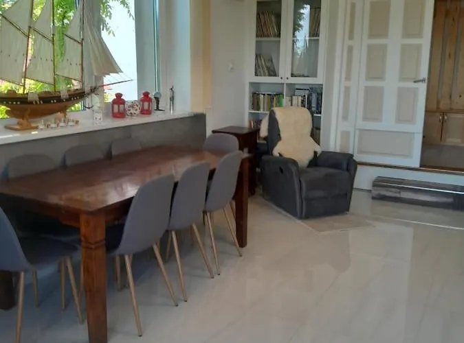 Lila Fuge Apartman Apartment *