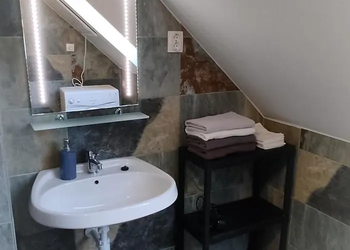 Lila Fuge Apartman Apartment *