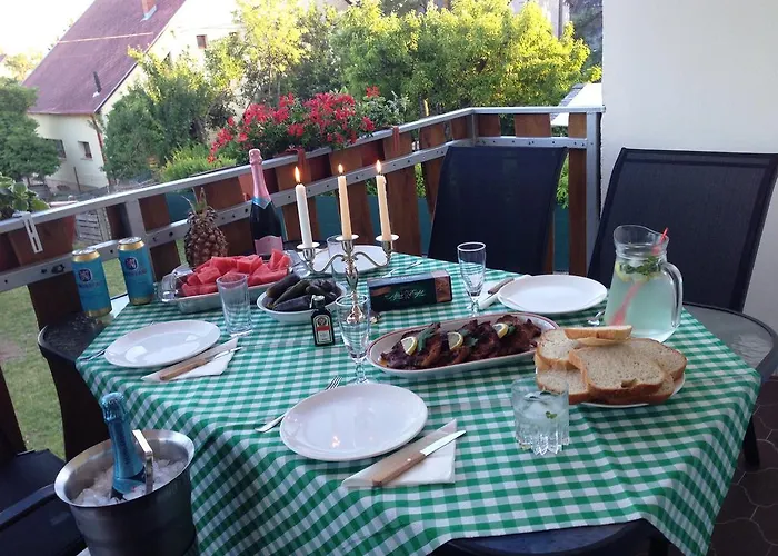 Lila Fuge Apartman Apartment *